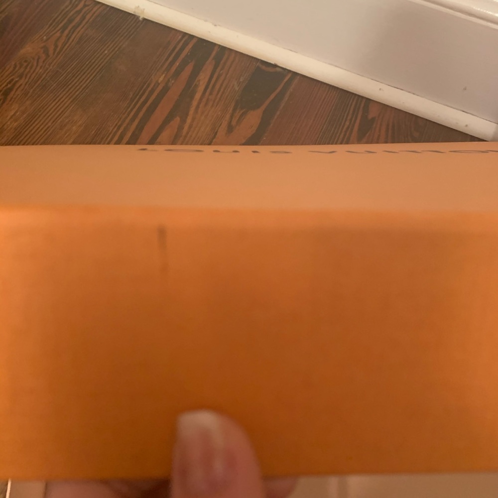 Authentic Louis Vuitton shopping & box - Picture 6 of 7